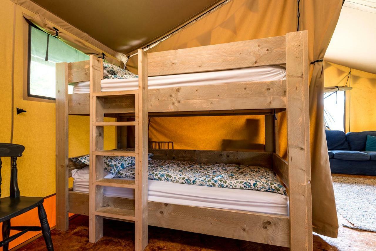Kidwelly Glamping Hotel ภายนอก รูปภาพ