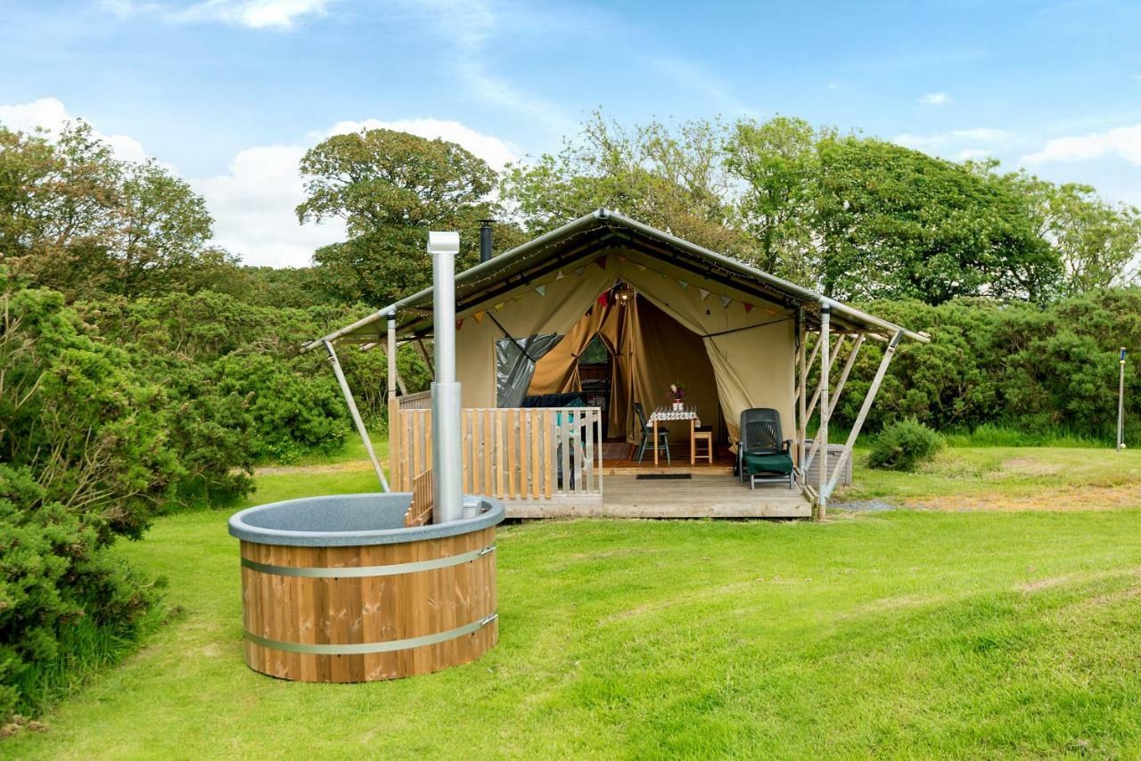 Kidwelly Glamping Hotel ภายนอก รูปภาพ