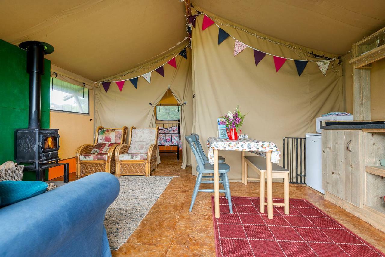 Kidwelly Glamping Hotel ภายนอก รูปภาพ
