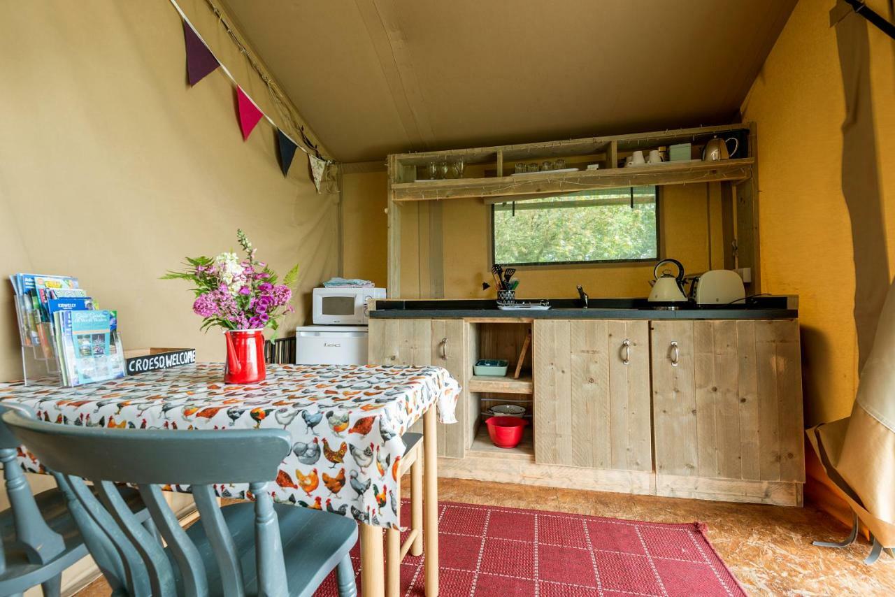 Kidwelly Glamping Hotel ภายนอก รูปภาพ