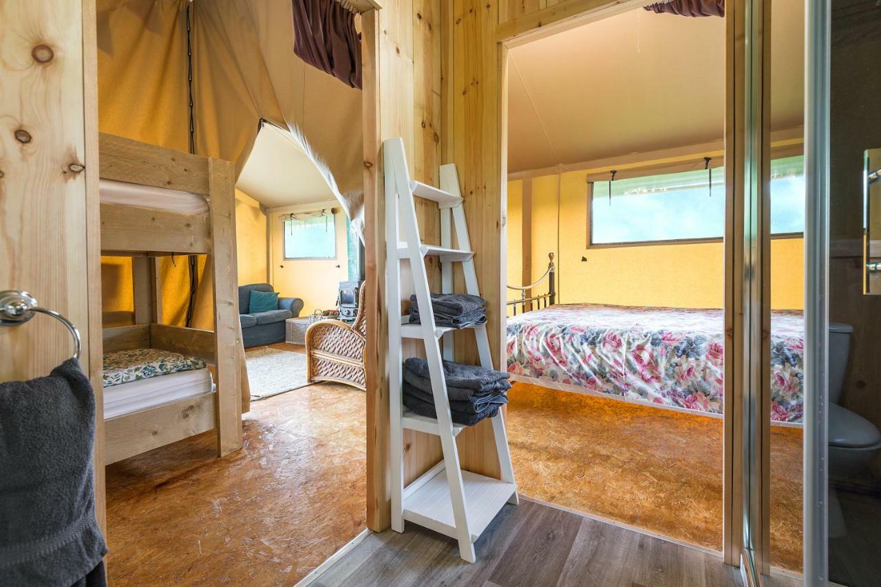 Kidwelly Glamping Hotel ภายนอก รูปภาพ